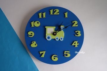 Hodiny s mašinkou - kulaté/čtvercové