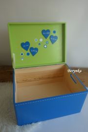 Dřevěné bedýnky s písmenky a autíčky - různá provedení