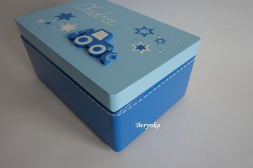 Dřevěná bedýnka s mašinkou - různá provedení