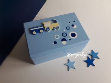 Dřevěná bedýnka s mašinkou - různá provedení