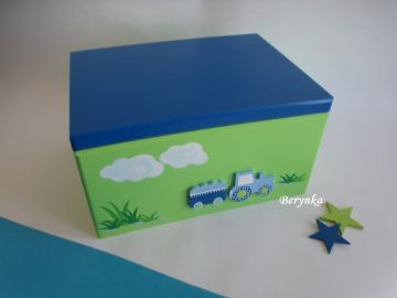 Dřevěná bedýnka s mašinkou - různá provedení