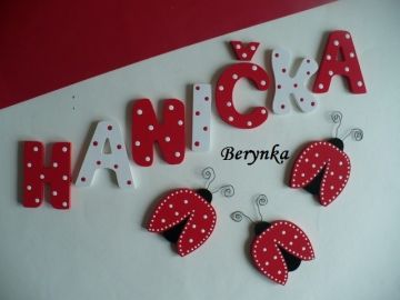 Dřevěná písmenka "puntíkatá"