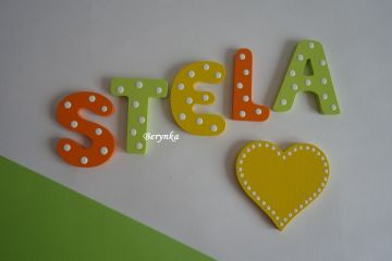 Dřevěná písmenka "puntíkatá"