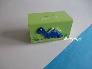 Dřevěná pokladnička s dinosaurem
