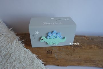 Dřevěná pokladnička s dinosaurem