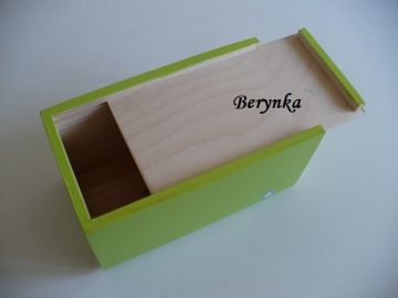 Dřevěná pokladnička s autíčkem