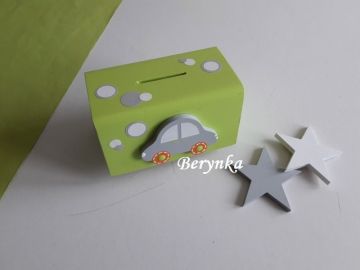 Dřevěná pokladnička s autíčkem