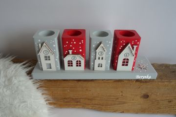 Adventní svícny s bílými domečky - různé barvy