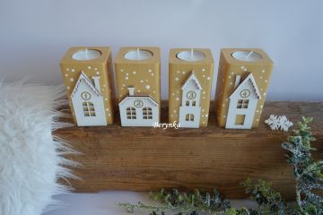 Adventní svícny s bílými domečky - různé barvy