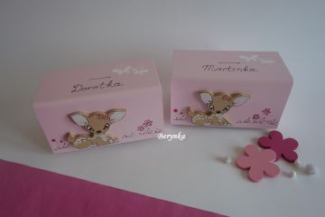 Dřevěná pokladnička se srnkou