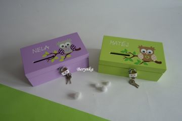 Dřevěná pokladnička se sovičkou