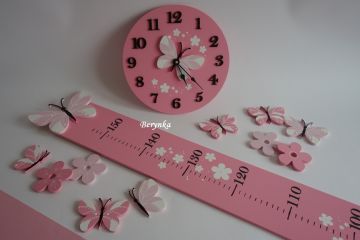 Hodiny s motýlkem - kulaté/čtvercové