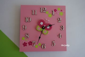 Hodiny s motýlkem - kulaté/čtvercové