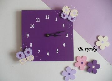 Hodiny s motýlkem - kulaté/čtvercové