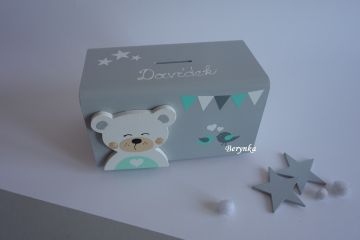 Dřevěná pokladnička v nordic stylu - s medvídkem
