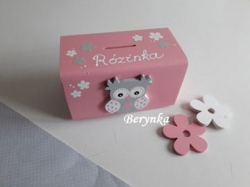 Dřevěná pokladnička se sovičkou