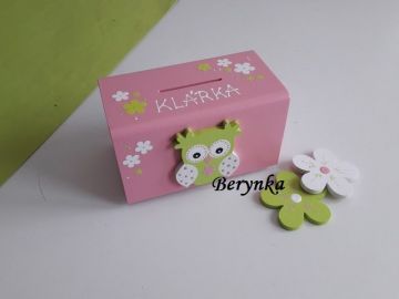 Dřevěná pokladnička se sovičkou