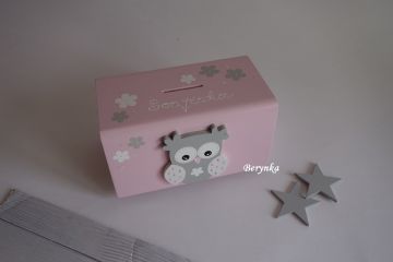 Dřevěná pokladnička se sovičkou