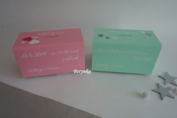 Dřevěná pokladnička se sovičkou