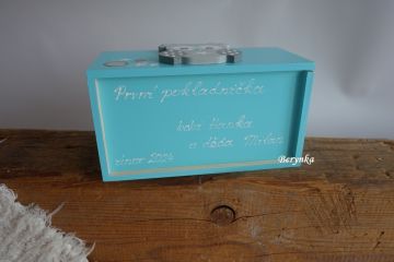 Dřevěná pokladnička se sovičkou