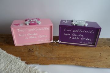 Dřevěná pokladnička se sovičkou