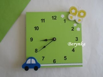 Hodiny s dekoracemi pro sourozence