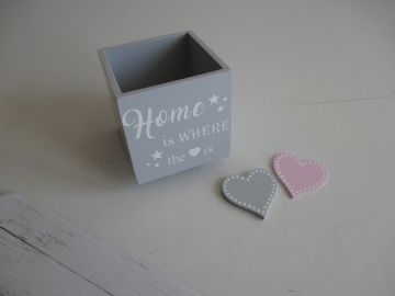 Pudrově růžová se světle šedou