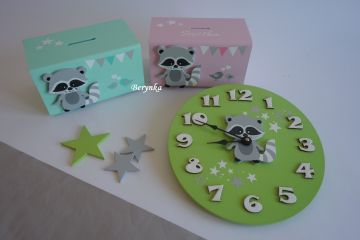 Hodiny s mývalem - kulaté/čtvercové