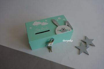 Dřevěné dekorace - se zajíčkem podle koberce