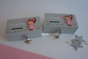 Dřevěná pokladnička s holčičkou a klukem