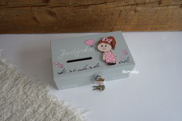 Pokladnička se zámečkem