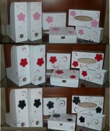 Dřevěný šanon s kytičkou