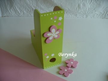 Dřevěný šanon s kytičkou