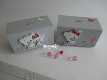 Dřevěná pokladnička s koťátkem