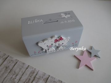 Dřevěná pokladnička s koťátkem