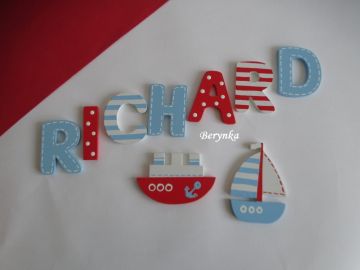 Dřevěná písmenka "s čárkováním"