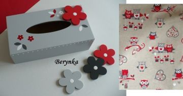 Krabička na kapesníky s kytičkou