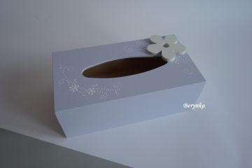Krabička na kapesníky s kytičkou