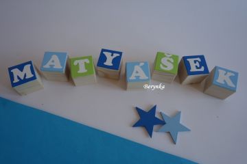 Dřevěné kostičky modro-zelené