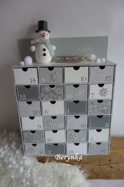 Adventní kalendář *šedý* se sněhulákem - různá provedení