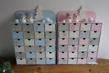 Adventní kalendář růžovo-šedý se sněhuláky - různá provedení