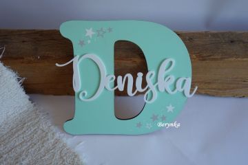 Dřevěné písmeno se jménem