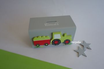 Dřevěná pokladnička s traktorem