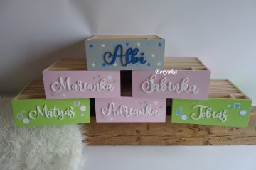 Albi pořadač s nápisem Albi